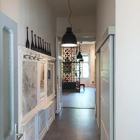 Art & Craft Апартаменты Кечкемет